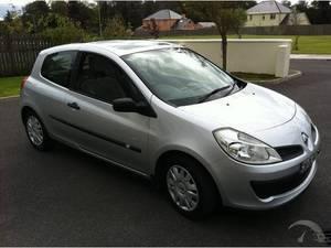 Renault Clio 1.4 EXPRESSION 98BHP AIR CONDITIONING 03DR A