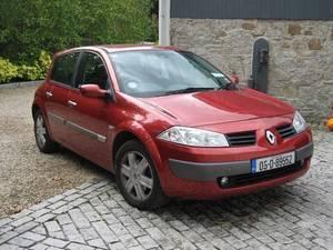 Renault Megane 1.6 16V DYNAMIQUE 05DR A