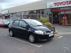 Toyota Auris 1.4 TERRA 5DR