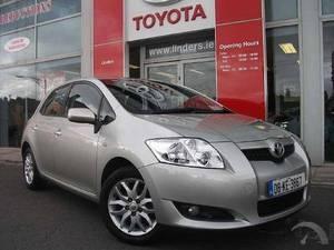 Toyota Auris Terra with alloys and full screen SAT NAV