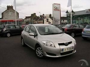 Toyota Auris 1.4 TERRA 5DR