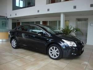 Toyota Avensis NG 2.2 LUNA 4DR AUTO